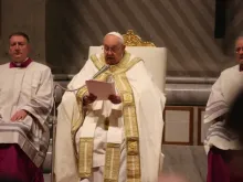 Papa Francisco nas vésperas da solenidade de Santa Maria Mãe de Deus na basílica de São Pedro