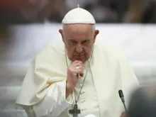 Papa Francisco durante a primeira assembleia do Sínodo sobre a Sinodalidade .