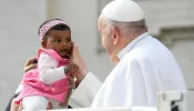 “Pelos que fogem do próprio país” é a intenção de oração do papa Francisco para junho