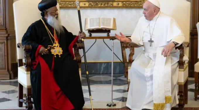 O papa Francisco com sua santidade Baselios Marthoma Mathews III