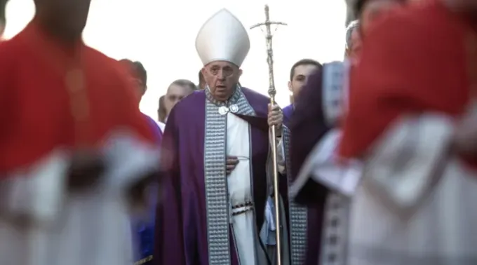 Papa Francisco na procissão da Quarta-feira de Cinzas. (Imagem do arquivo). ?? 