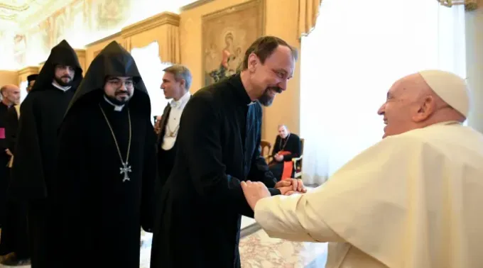 O papa saúda o Comitê Católico para a Colaboração Cultural com as Igrejas Ortodoxas e as Igrejas Ortodoxas Orientais ?? 