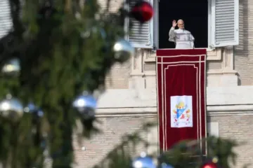 O papa Leão XIV na varanda do Palácio Apostólico
