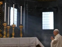 O papa, em sua primeira celebração litúrgica do ano, na Solenidade de Maria, Mãe de Deus