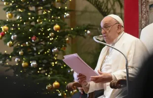 Papa Francisco discursa aos membros da Cúria Romana