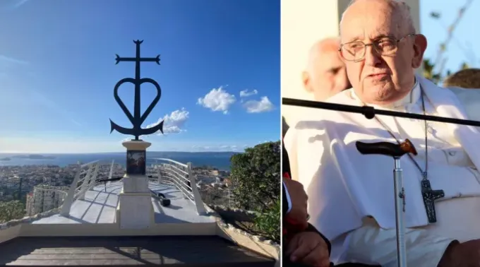 Cruz de Camargue, memorial dedicado aos marinheiros e migrantes perdidos no mar e fotografia do Papa Francisco ?? 