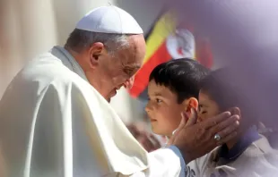 Papa Francisco durante a Audiência Geral de quarta-feira, 30 de abril de 2014, na Cidade do Vaticano.