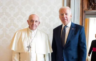 Papa Francisco recebe o presidente americano Joe Biden no Vaticano em 29 de outubro de 2021.