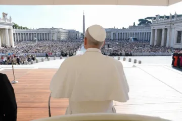 O papa Leão XIV na audiência geral na Praça de São Pedro, no Vaticano, em 17 de setembro de 2025.