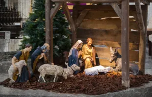 Presépio sem a imagem do Menino Jesus, no Advento