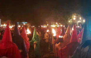 Procissão do Fogaréu na cidade de Goiás (GO)