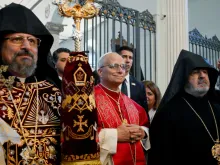Papa Leão XIV chega à Catedral Apostólica Armênia.