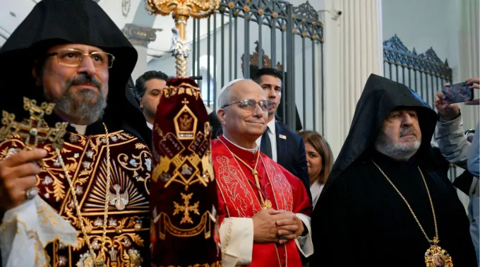 Papa Leão XIV chega à Catedral Apostólica Armênia. ?? 