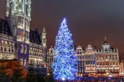 Imagem ilustrativa da Grand Place de Bruxelas no Natal.