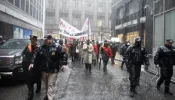 Pró-vidas marcham em Nova York apesar da chuva forte e das ofensas