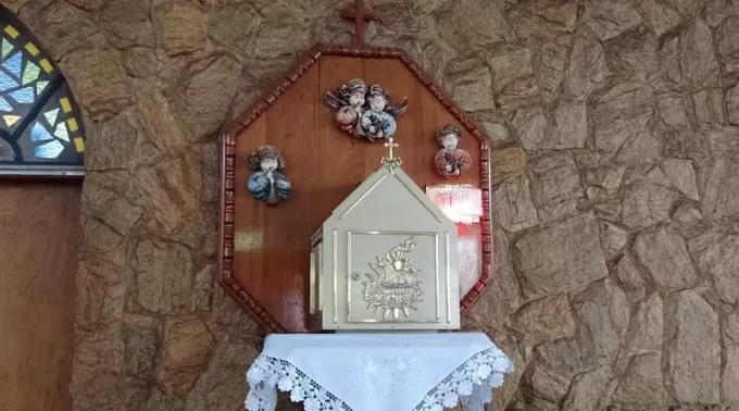 Sacrário violado / Eucaristia profanada