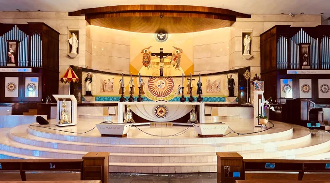 Santuário Basílica Sagrada Família, em Goiânia (GO). ?? 