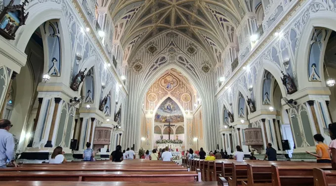 Parte interna da catedral de Aracaju