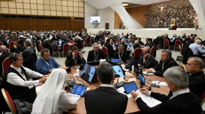 Imagem ilustrativa das reuniões do Sínodo da Sinodalidade. ?? 