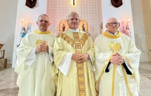 Da esquerda para a direita: o sobrinho do senhor Tutu, padre José Bernardino, e os filhos dele, padre Manoel Luiz e padre Antônio Rodrigues de Sousa