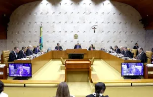 Sessão Plenária do STF no dia 17 de abril