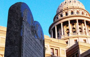 Os dez mandamentos do lado de fora do Capitólio do Texas