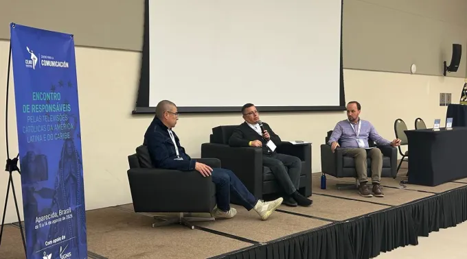 Encontro de responsáveis de TVs católicas em Aparecida (SP). ?? 