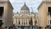 A árvore de Natal chega ao Vaticano: com sua madeira farão brinquedos para crianças carentes