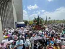 Via-sacra na Sexta-feira Santa de 2024 no átrio da catedral de Manágua, Nicarágua.