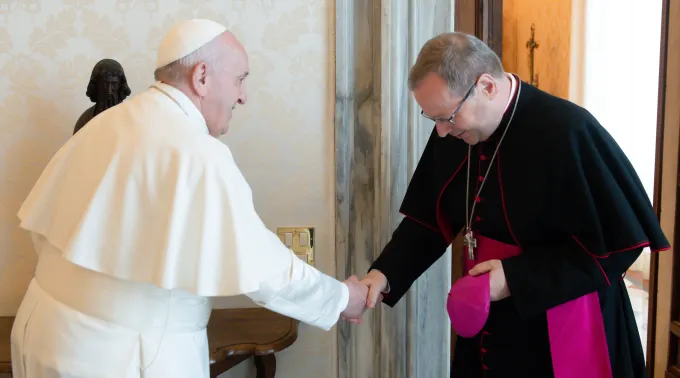 Papa Francisco com dom Georg Bätzing ?? 