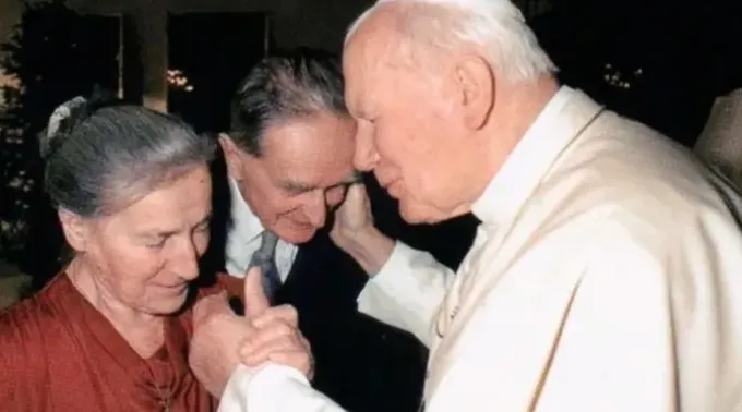 Wanda Półtawska e são João Paulo II. ?? 