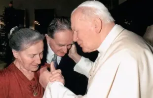 Wanda Półtawska e são João Paulo II.