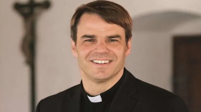 O bispo de Passau, dom Stefan Oster ?? 