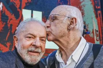 Lula e o padre Júlio Lancellotti