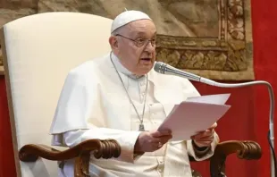 Papa Francisco em discurso ontem (8) a embaixadores de todo o mundo no Vaticano.