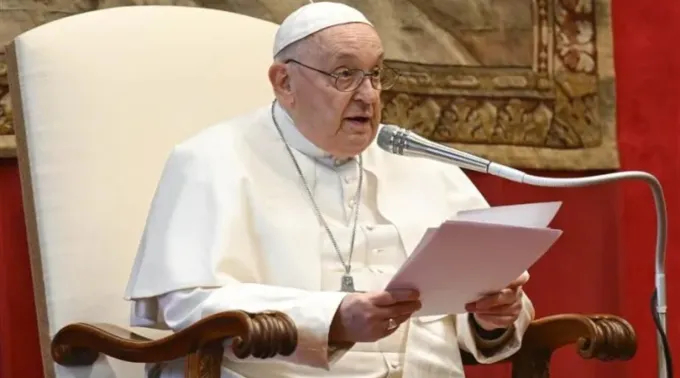 Papa Francisco em discurso a embaixadores de todo o mundo no Vaticano ?? 