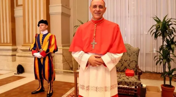O cardeal Victor Fernández em visita de cortesia aos novos cardeais ?? 