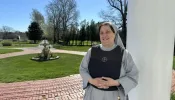 De jornalista a freira: A história da madre superiora que fundou uma congregação maronita nos EUA
