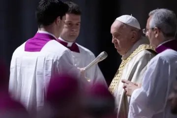 Papa Francisco durante convocação do jubileu de 2025