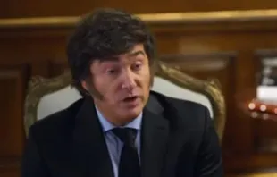 O presidente da Argentina, Javier Milei, em entrevista à BBC em 8 de maio de 2024.