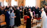 Papa Francisco com participantes da assembleia geral das Pontifícias Obras Missionárias (POM) no último sábado (25).