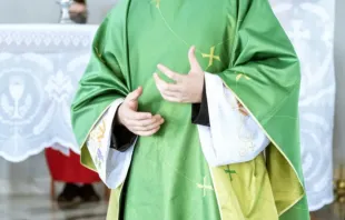 Imagem referencial de sacerdote católico.