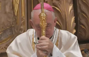 O bispo de Barbastro, Espanha, dom Ángel Javier Pérez Pueyo, em celebração em Torreciudad, Espanha.