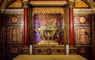 Fotografia da relíquia do santo berço na basílica de Santa Maria Maior em Roma