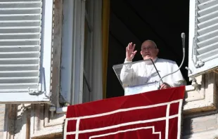 Papa Francisco na oração do Ângelus hoje (26) no Vaticano.