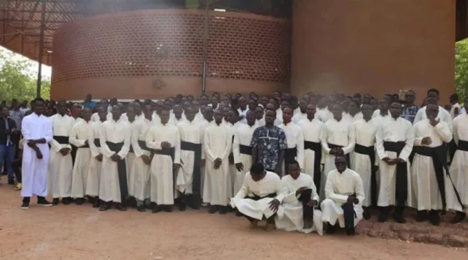 Seminaristas em Burkina Faso ?? 