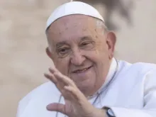 Papa Francisco na praça de São Pedro, no Vaticano.
