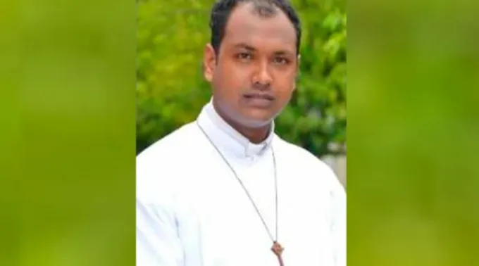 Padre Donald Martin Ye Naing Win ?? 