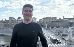 Nicolás Paz Alcaide é membro do Comitê de Coordenação do Instituto Católico para a Não-Violência.