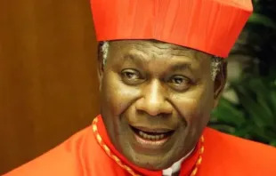 Cardeal John Ribat, quando foi criado cardeal em 2016.